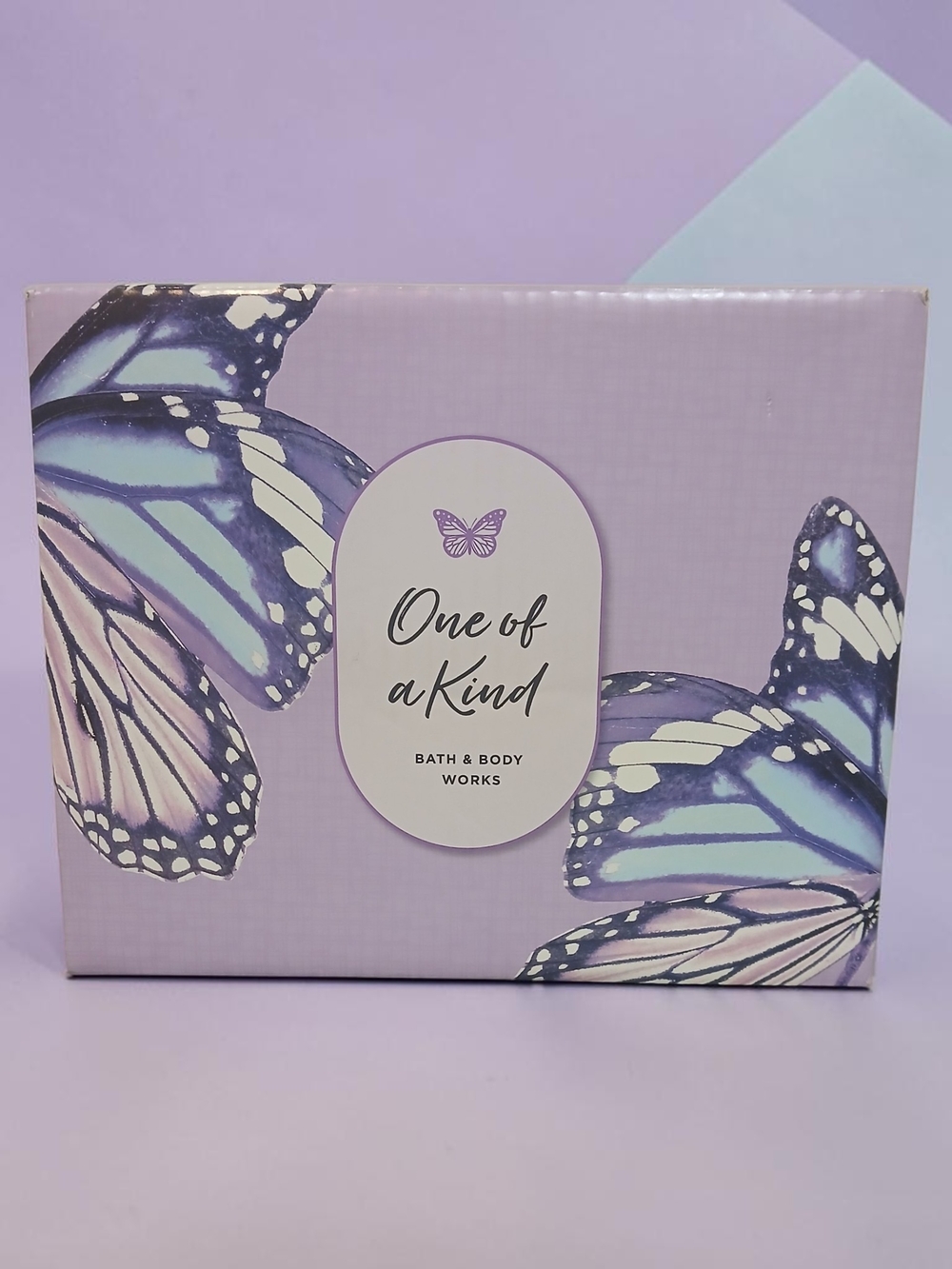 Bath & Body One of a Kind Gift Box [Butterfly And Bubbly Rose]
